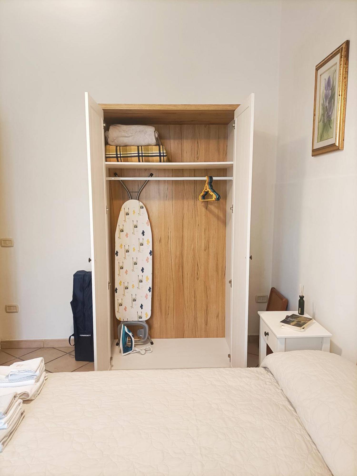 Bright Port View Apartment- Free Parking 칼리아리 외부 사진