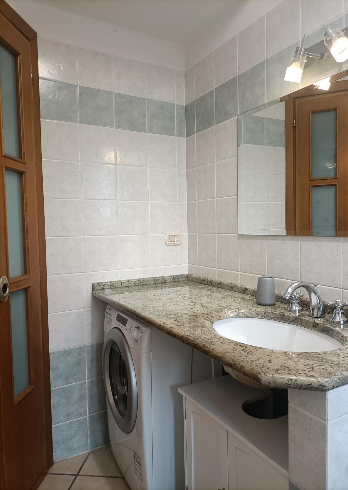 Bright Port View Apartment- Free Parking 칼리아리 외부 사진
